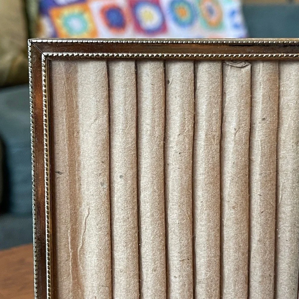 Vtg MCM Gold Brass Ornate‎ Scroll Metal Bi-Fold Hinged Picture Frames 3.5